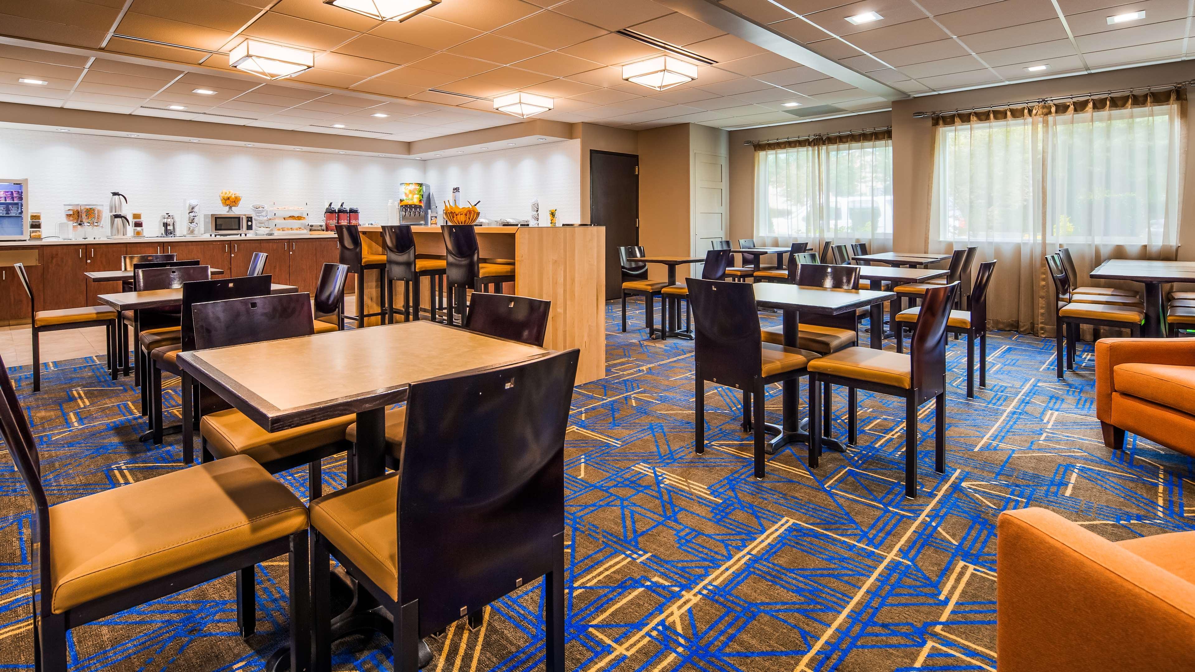 Best Western Plus Executive Hotel & Suites Sulphur Exterior photo